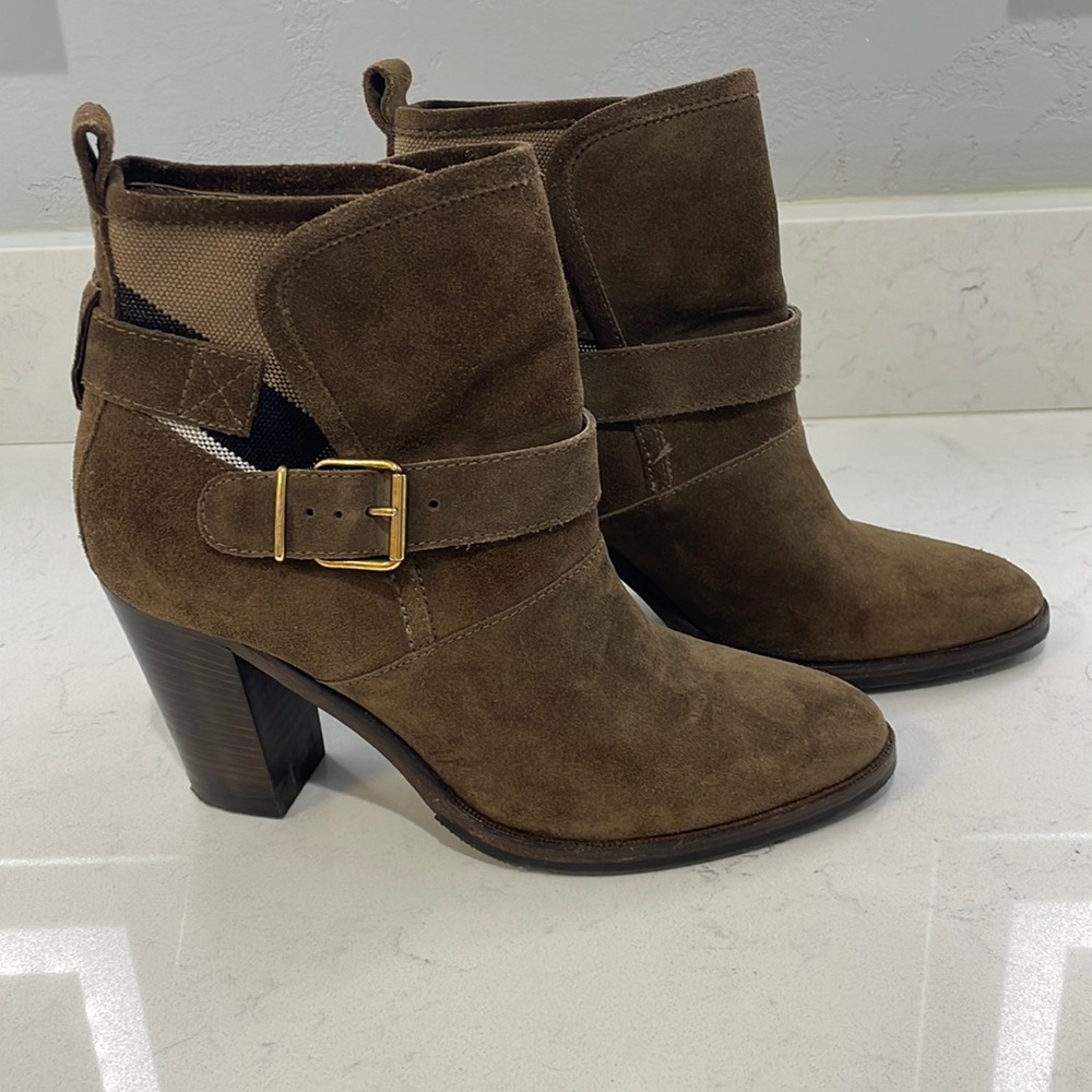 Burberry booties